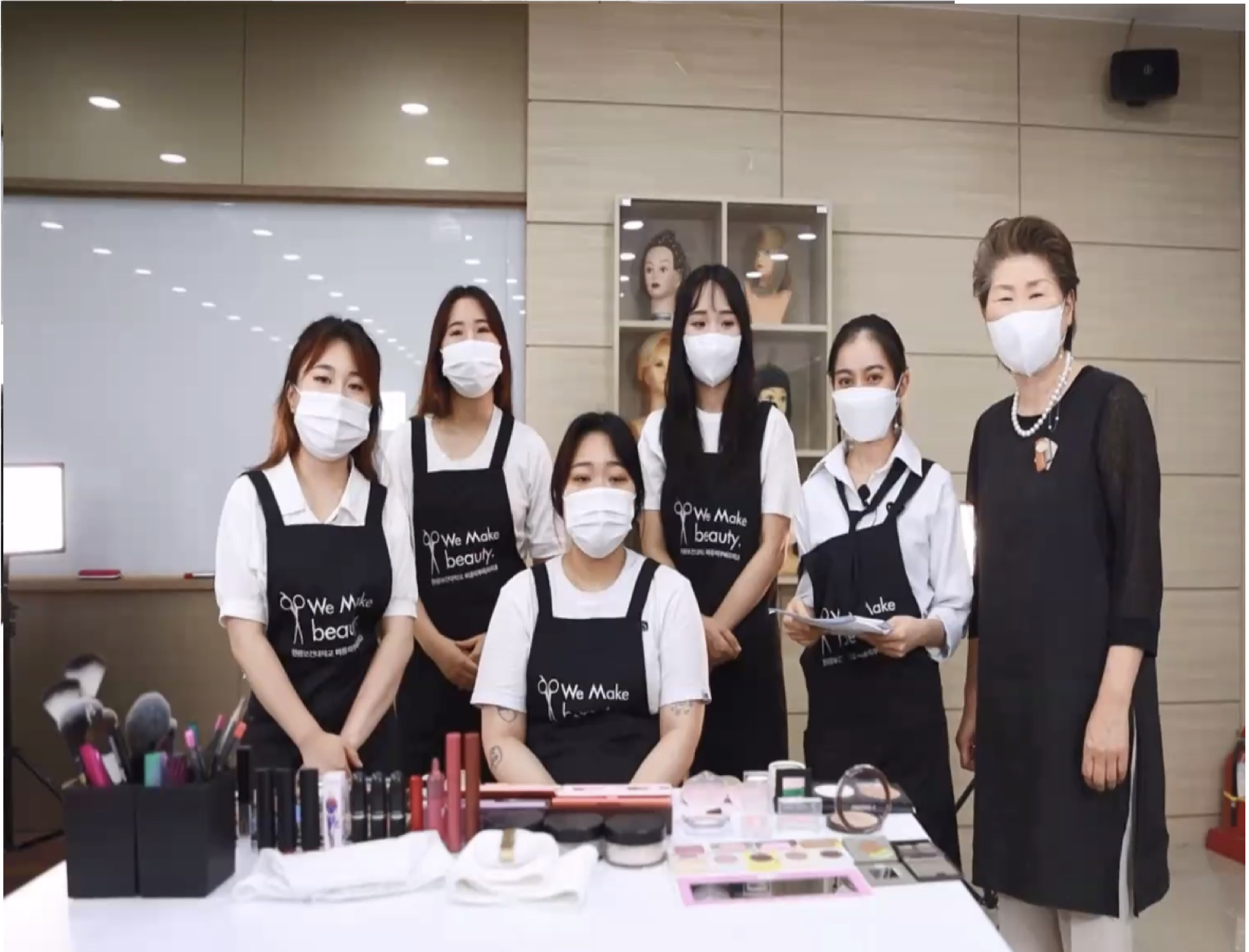 Accessing Korean language, culture and high-class beauty industry course co-organized by Van Lang Sai Gon College and Wonkwang Medical University